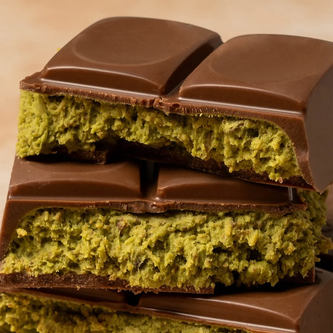 Pistachio-Filled Milk Chocolate Tablet with Crispy Kadayif, 180g - Image 2